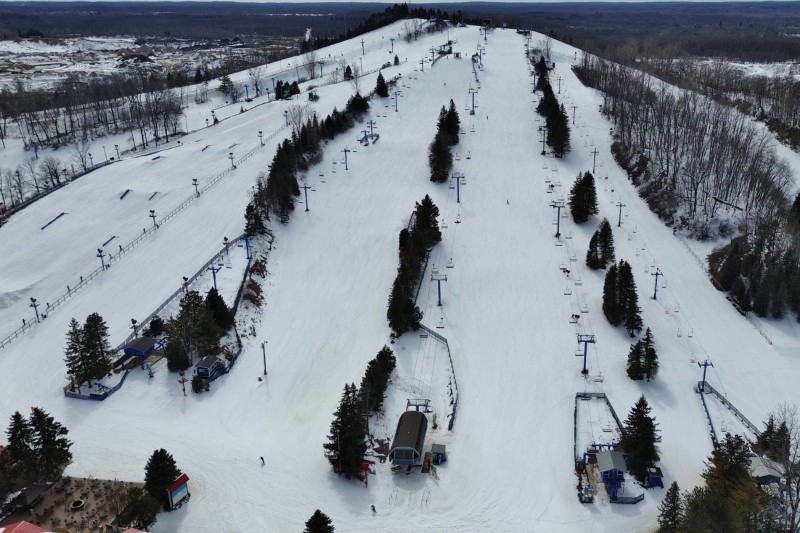 Mt. Holly Ski & Snowboard Resort (near Davison)